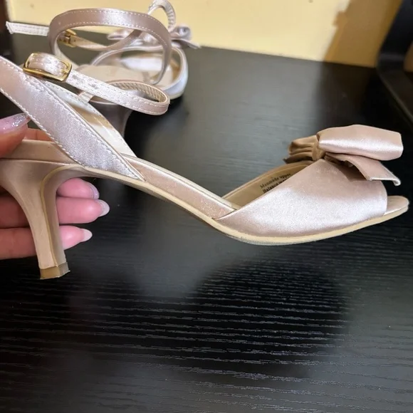 Charter Club Satin Kitty Heel Bow Sandal Size 7.5 - Picture 10 of 13